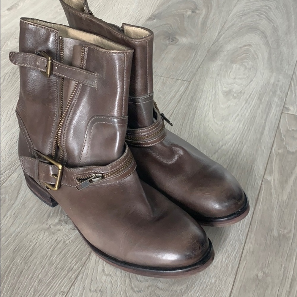 Treasure & bond boots
